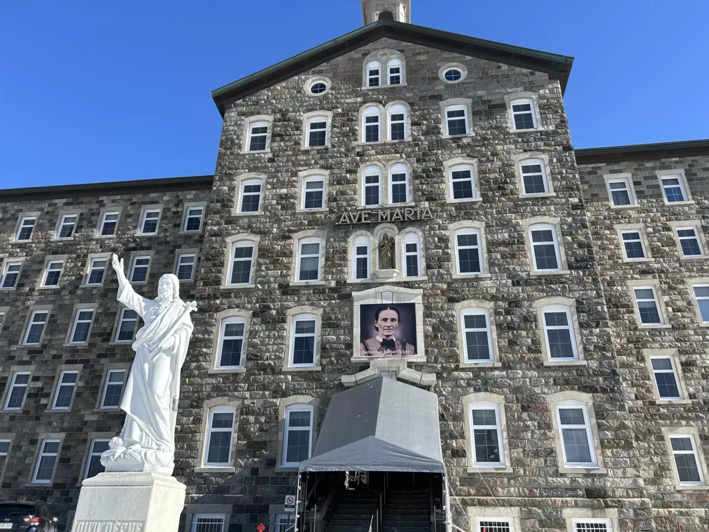 Article Journal Le Soir - Serviloge